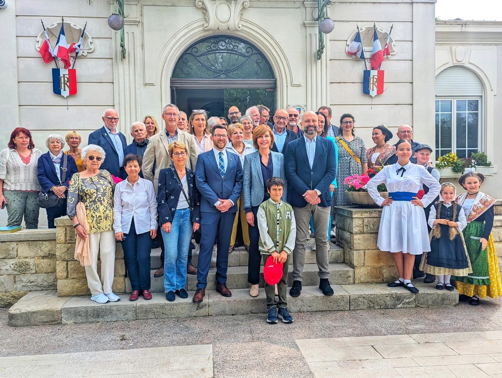 Du betrachtest gerade Früh­lings­fest in Saint-Mar­tin-de-Crau